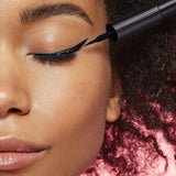 INFAILLIBLE GRIP 24H VINYL LIQUID LINER BLACK